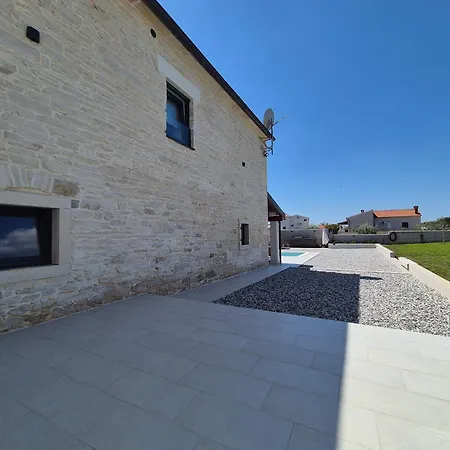 Stone Tonka 别墅 普拉