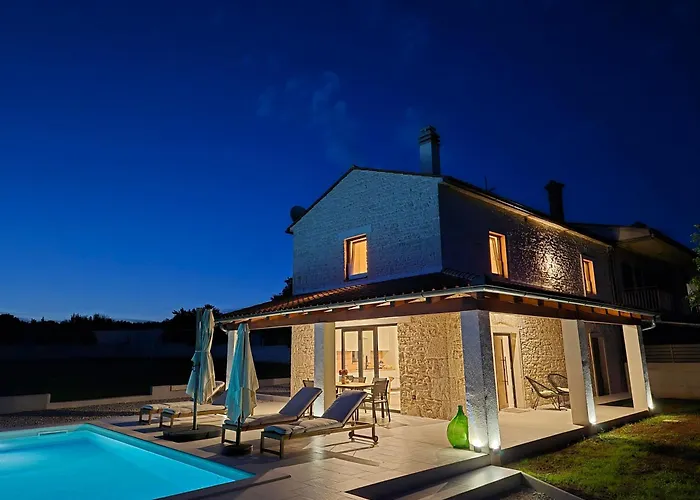 Stone Tonka Villa Pula