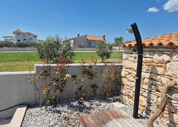 Villa Stone Tonka Pula